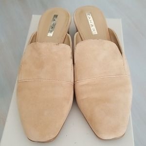 Suede Tahari wedge loafer mules size 6
